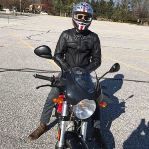 Meet your Posher, Ari